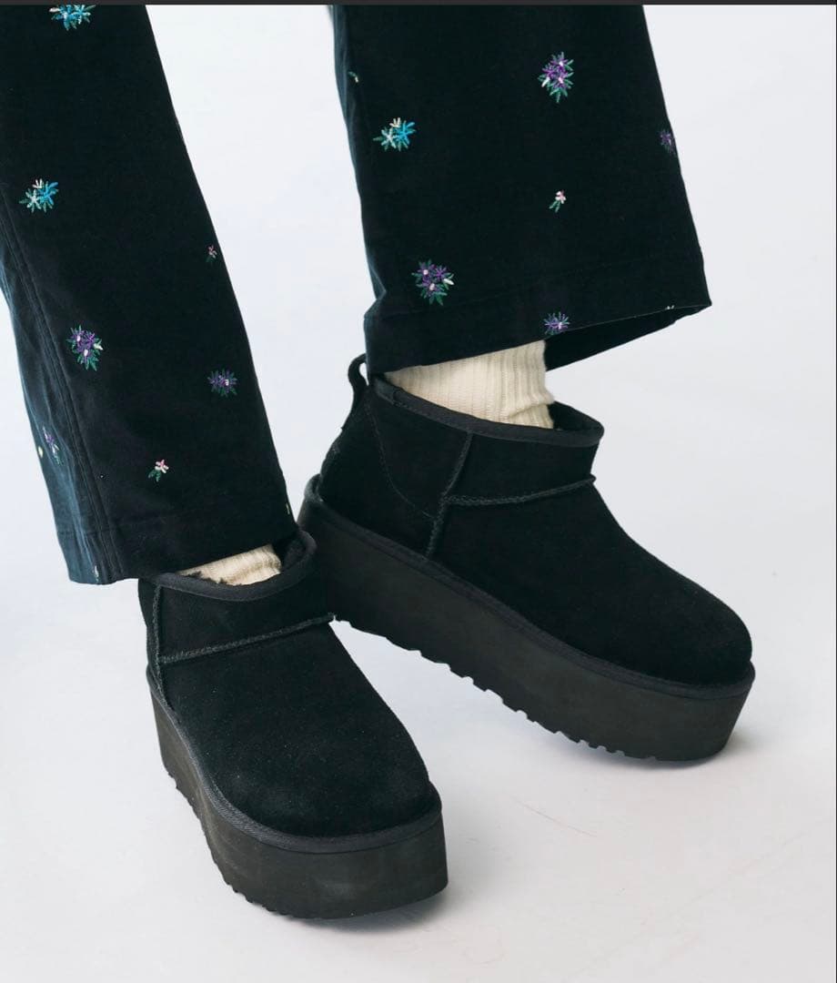 UGG クラシックウルトラミニ プラットフォーム 24cm ブラック