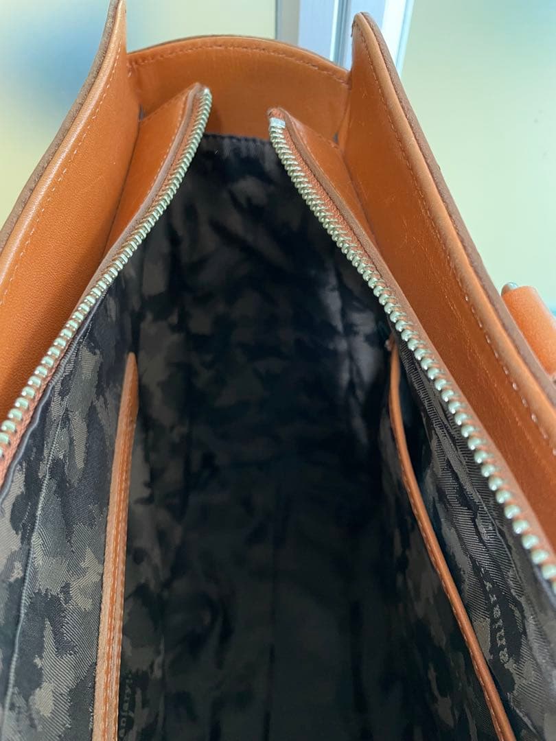 [アニアリ] トートバッグ アクシスレザー 26-02000 サンプル品