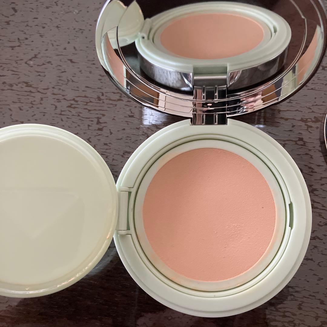 PRADA AUGMENTED SKIN クッションファンデーション LN10