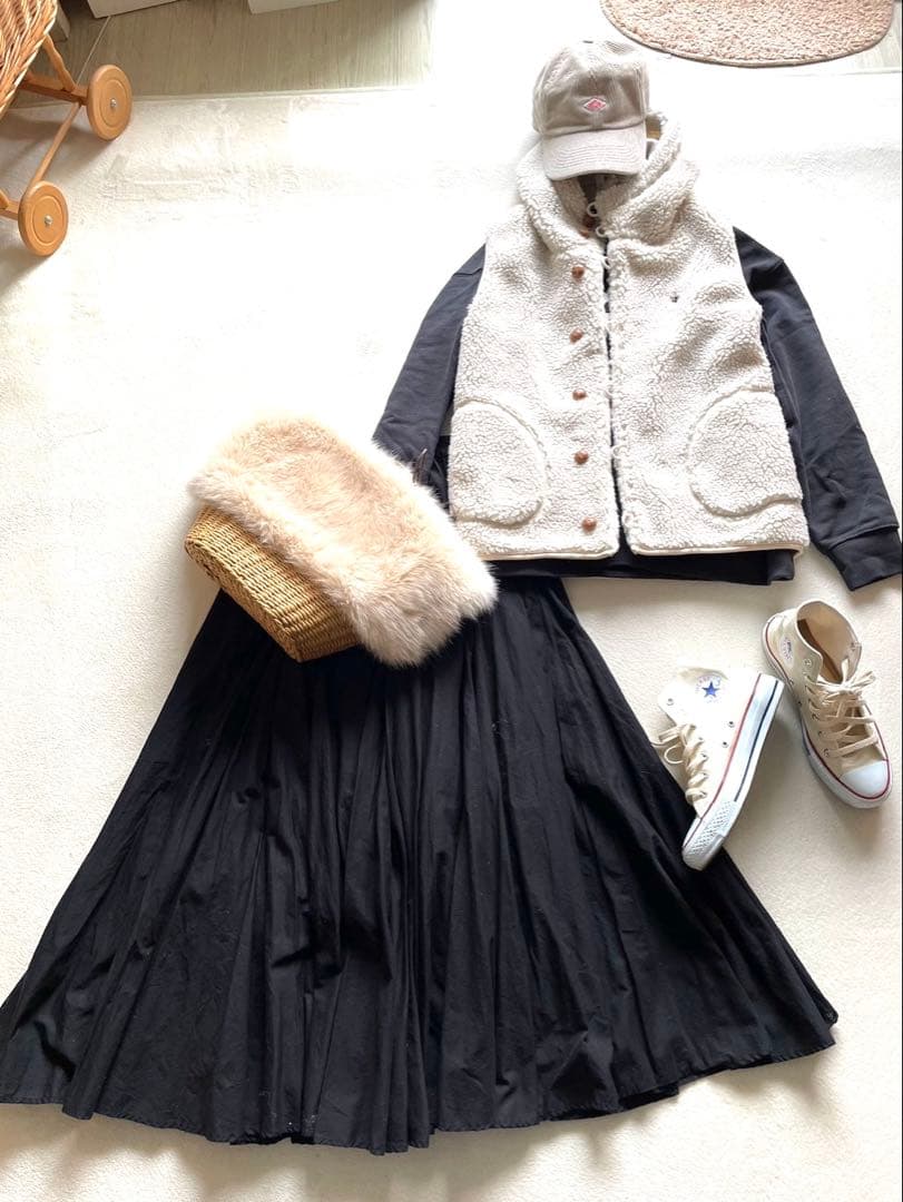 新品タグ付きGymphlex ボアベストURBAN RESEARCH DOORS