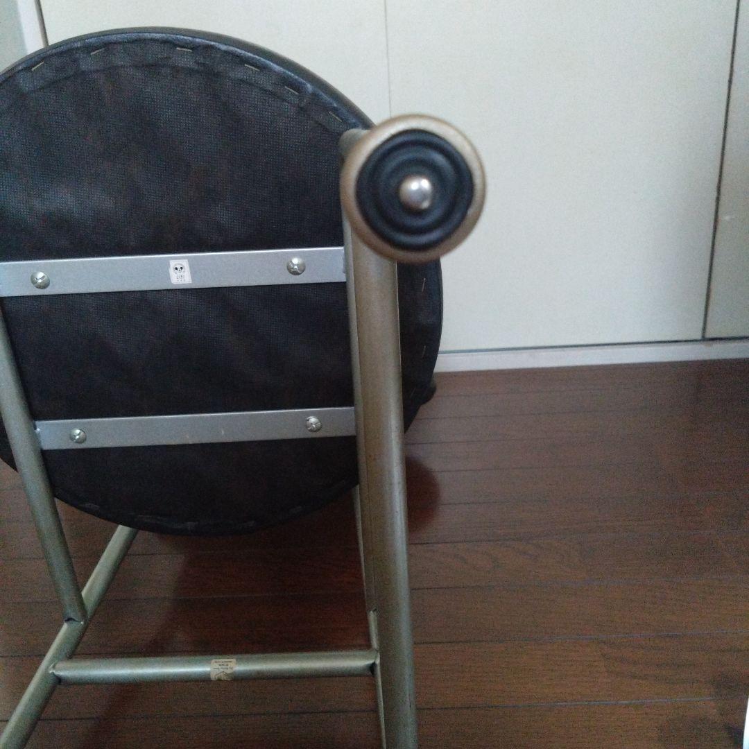 ミッキーマウス型の黒い椅子　USED