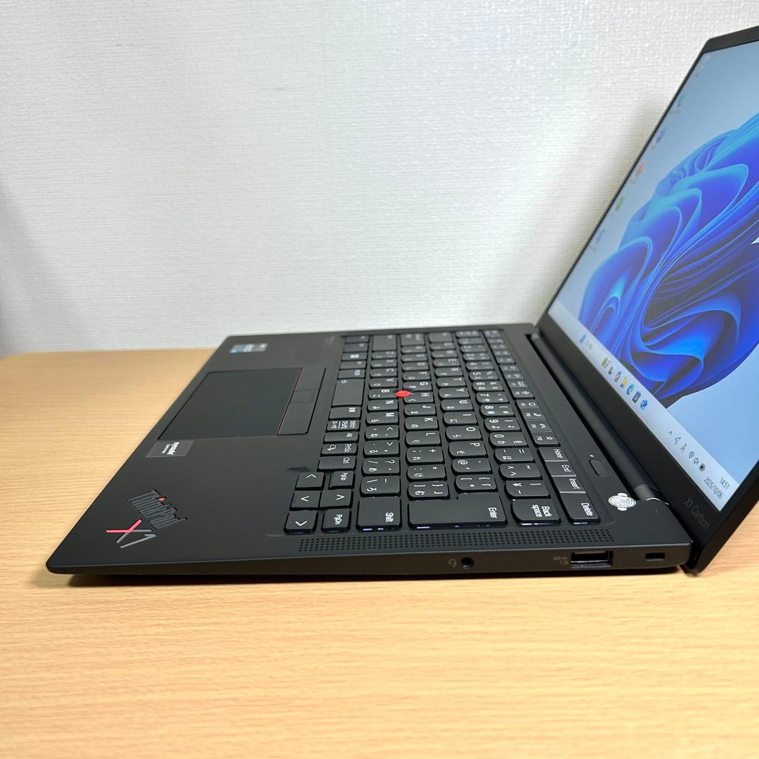 美品 Lenovo THINKPAD X1 CARBON Gen10 512GB