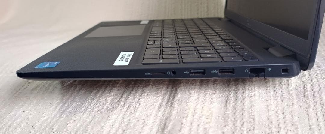 DELL Latitude 3520 第11世代i5搭載