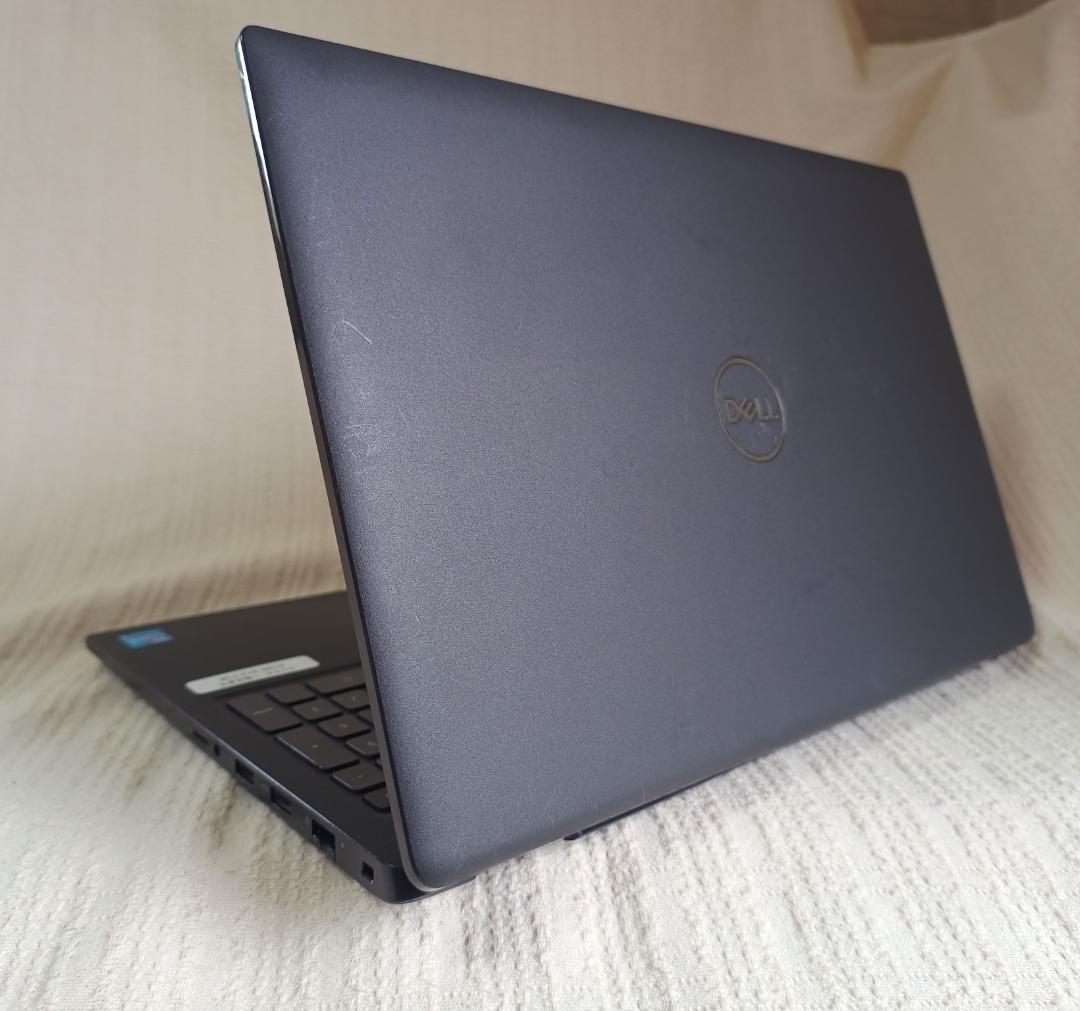 DELL Latitude 3520 第11世代i5搭載