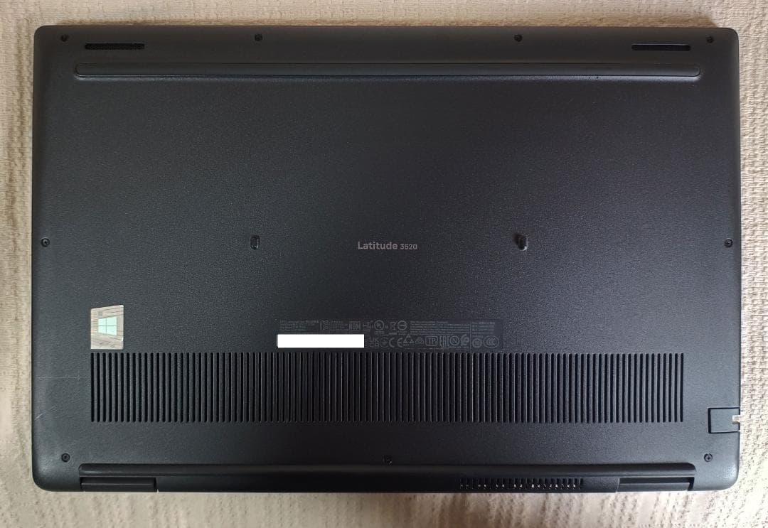 DELL Latitude 3520 第11世代i5搭載