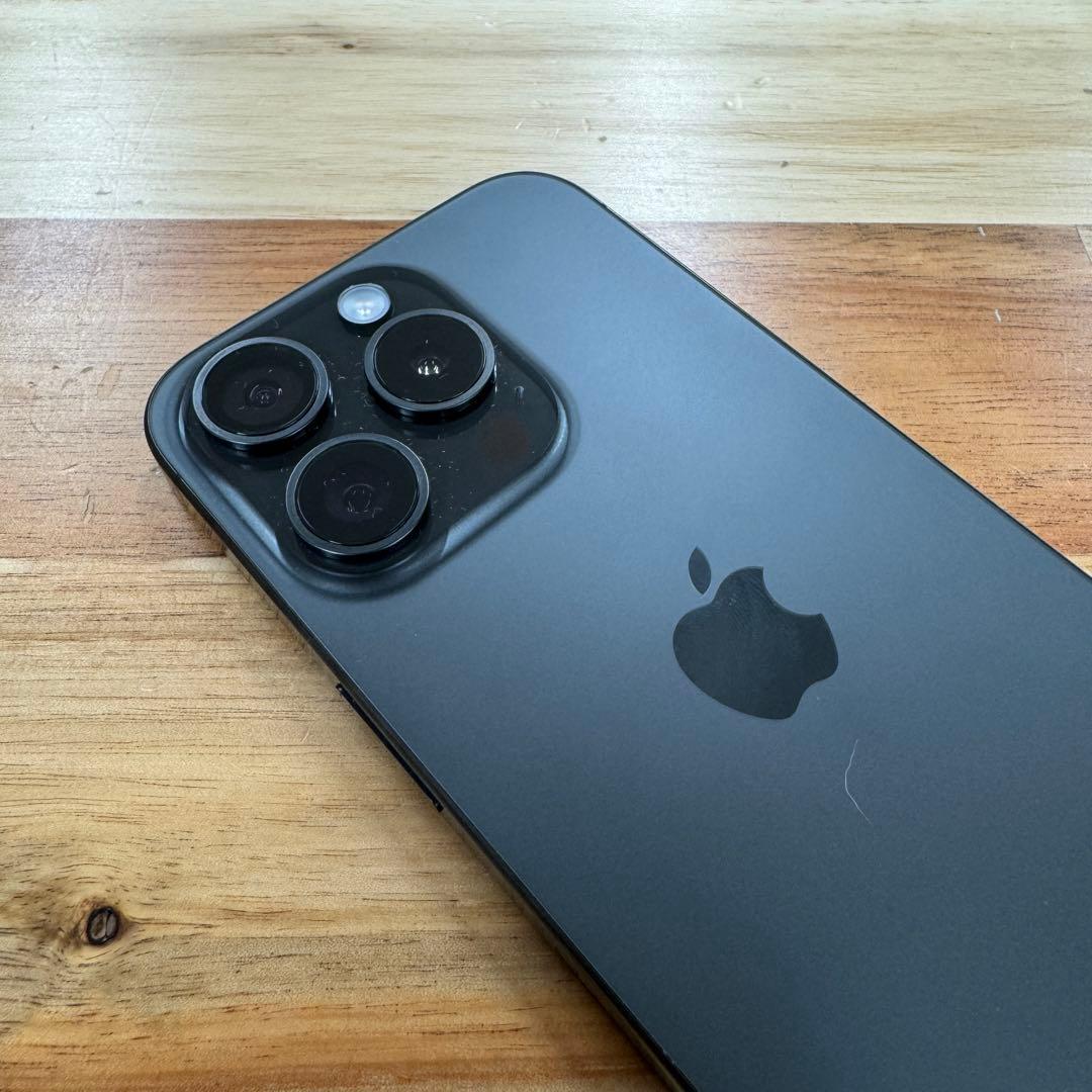 超美品　iPhone 15 Pro 256gb SIMフリー版　バッテリー90％