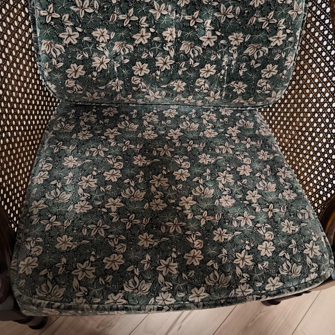 カリモク　コロニアル　一人掛けソファ　シングルソファ