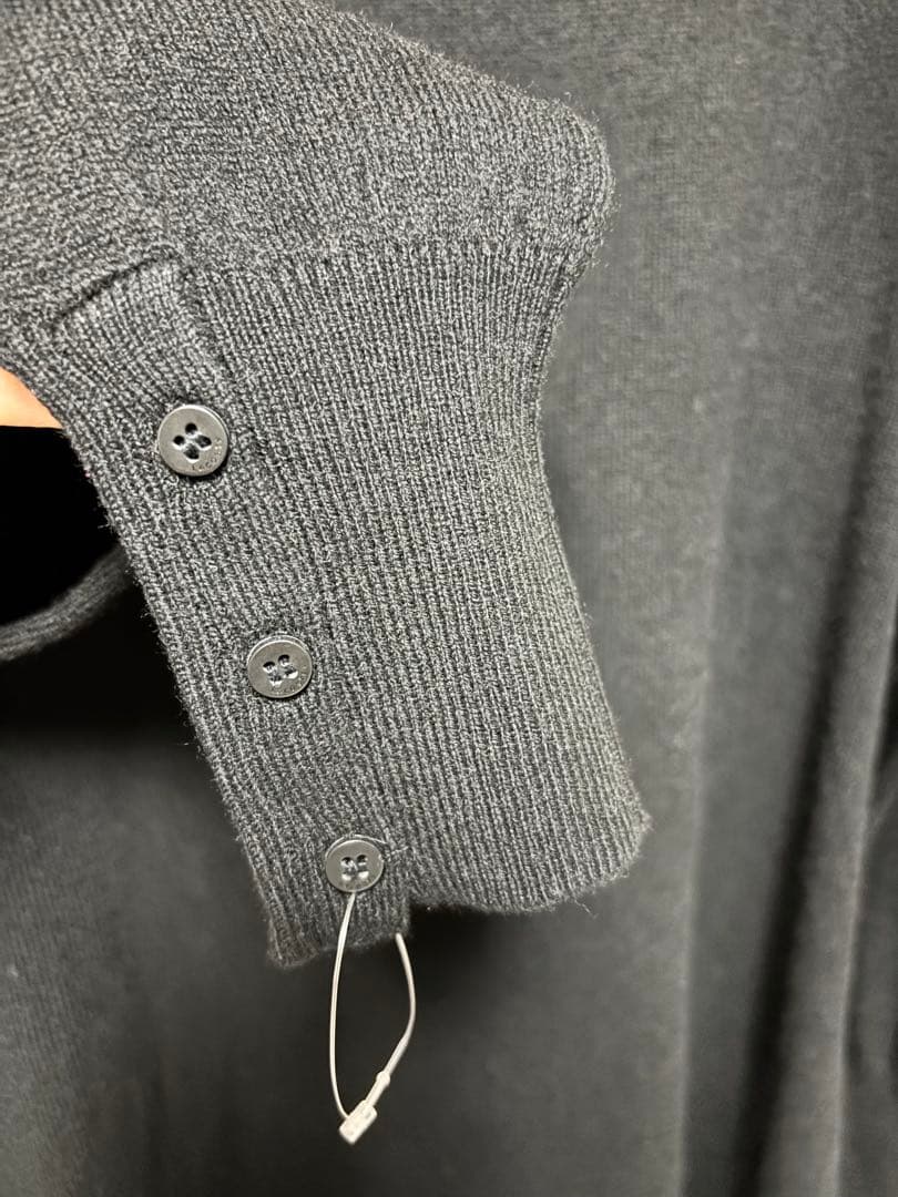 未使用LACOSTE カシミヤブレンド　スワロフスキー タートルネック 38L