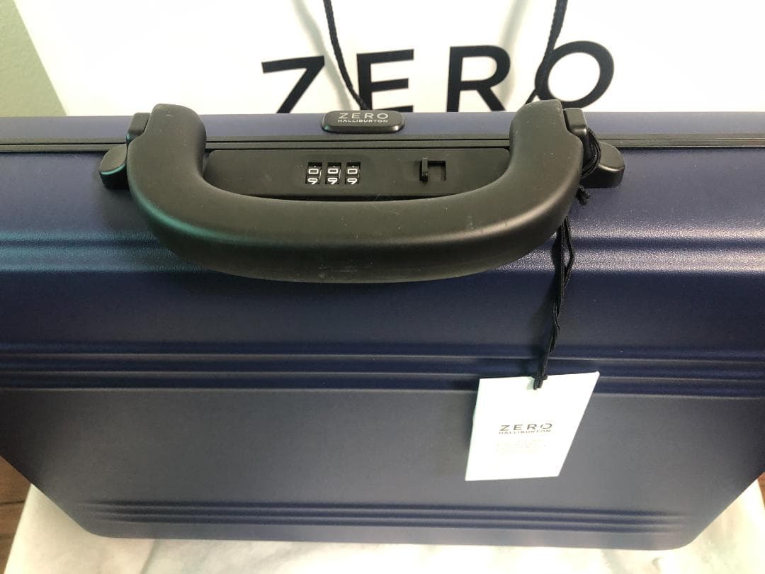 【正規品】ゼロハリバートン ポリカーボネート　アタッシュケース 80011