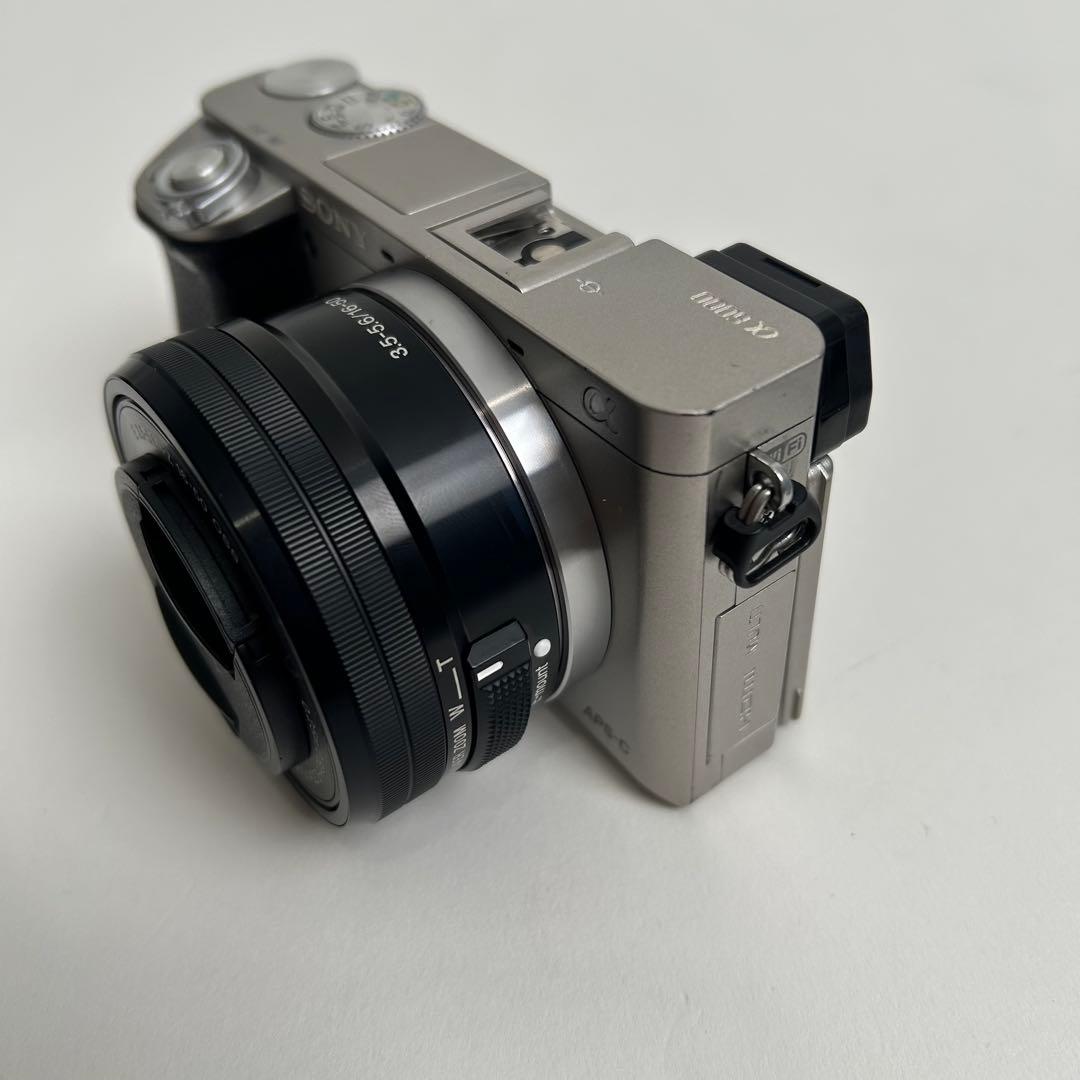 ［値下中］SONY α6000 ILCE-6000Y ダブルズームレンズキット