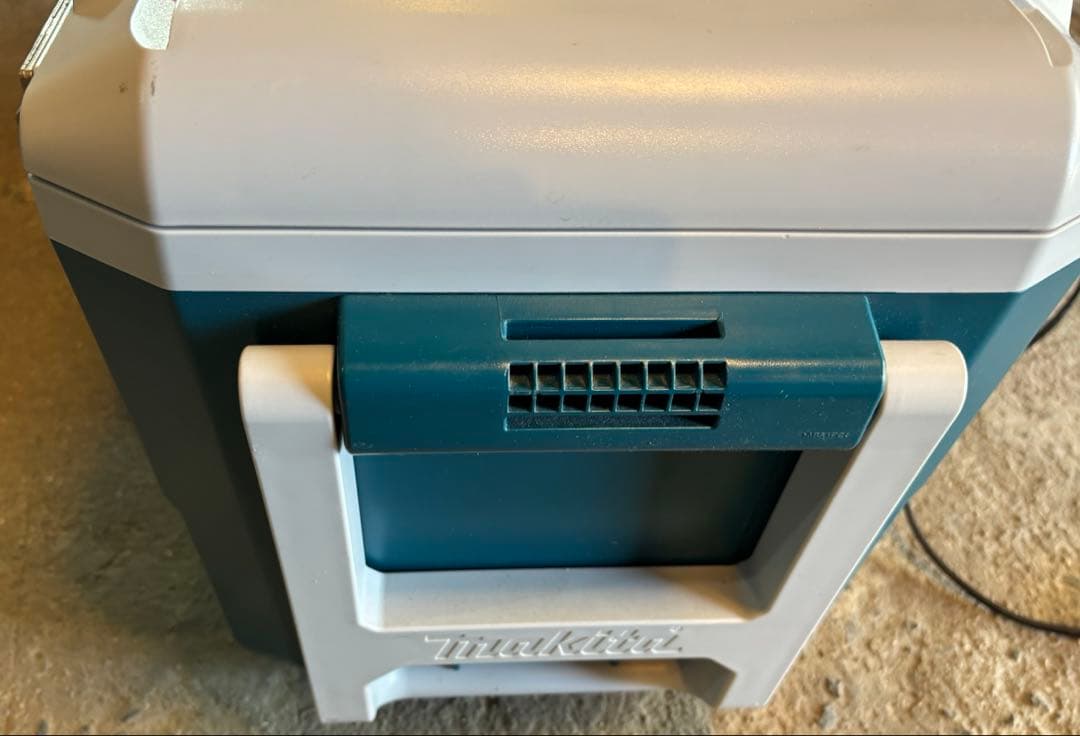 中古品)マキタ保冷温庫　CW180D容量20L