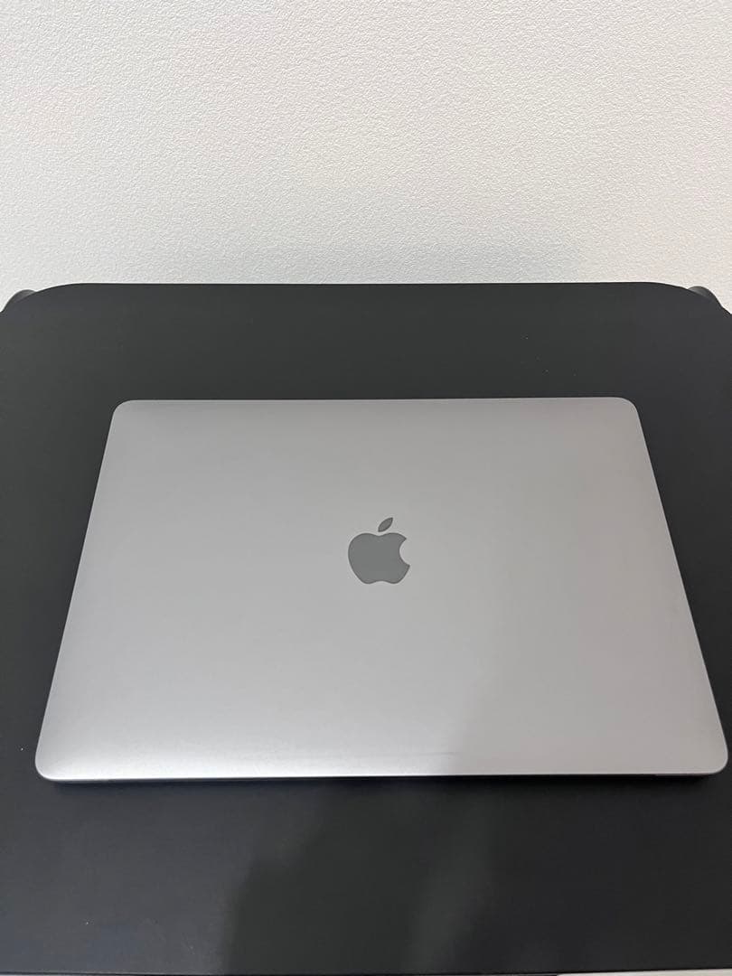 MacBook本体 MacBookPro2020 Two Thunderbolt 3 ports