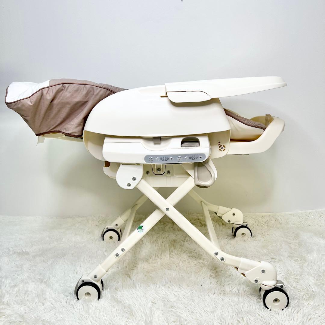 美品 Combi ネムリラAT ハイローチェア 電動 バウンサー