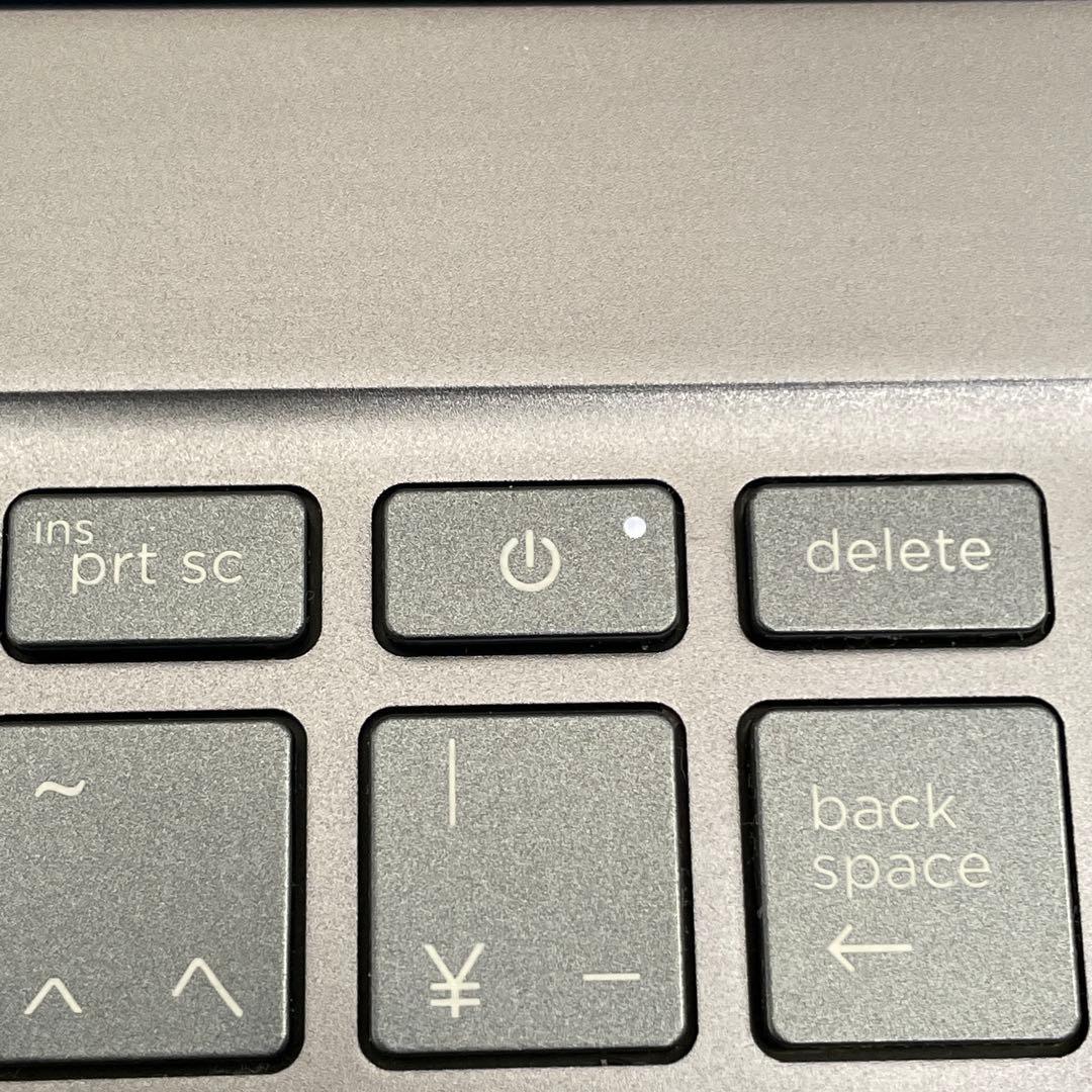 【ジャンク品 / メモリ・SDDなし】HP Pavilion 15