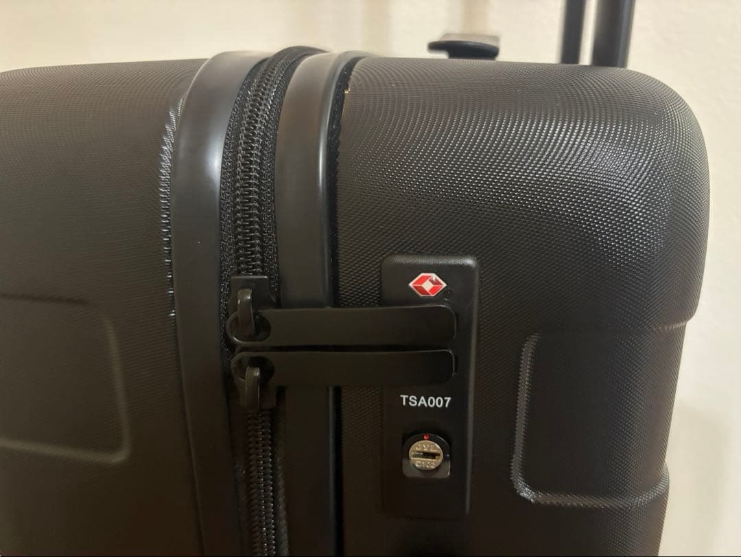 無印良品　バーを自由に調節できる　ハードキャリーケース 36L黒