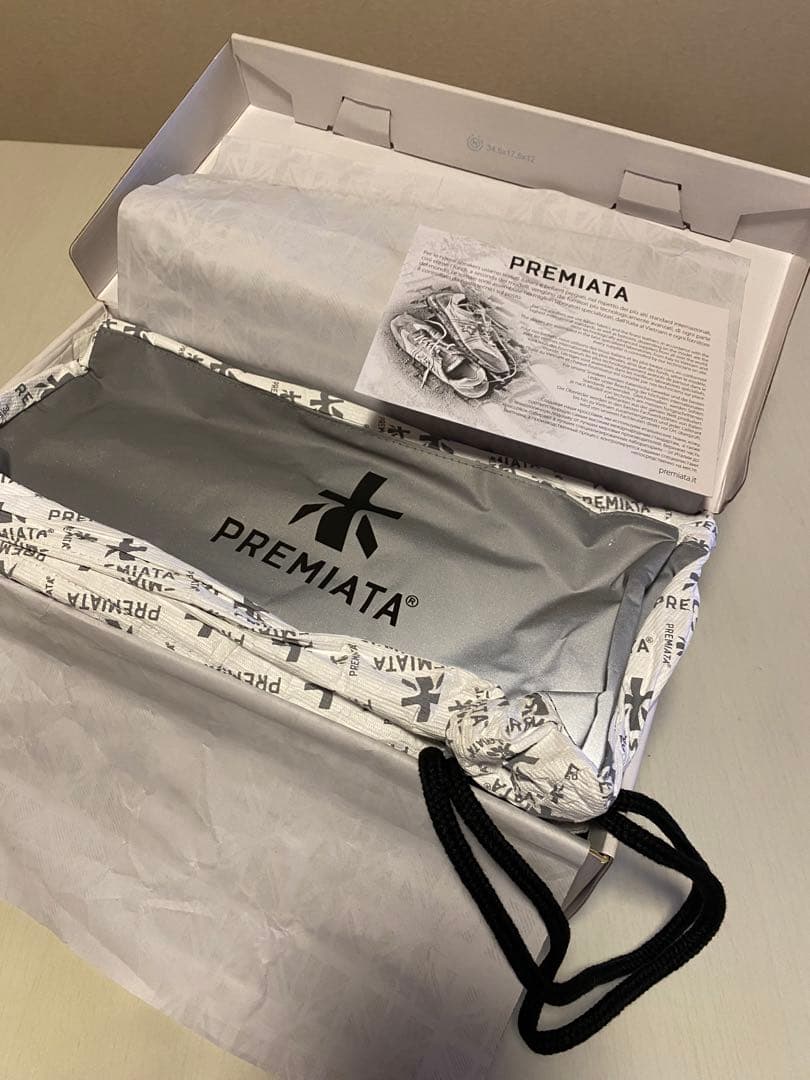 【新品未使用】PREMIATA シルバー スニーカー　4713