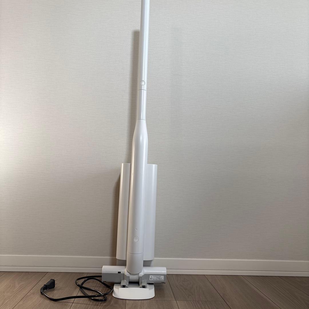 Panasonic MC-NS10K コードレス掃除機 2022年製