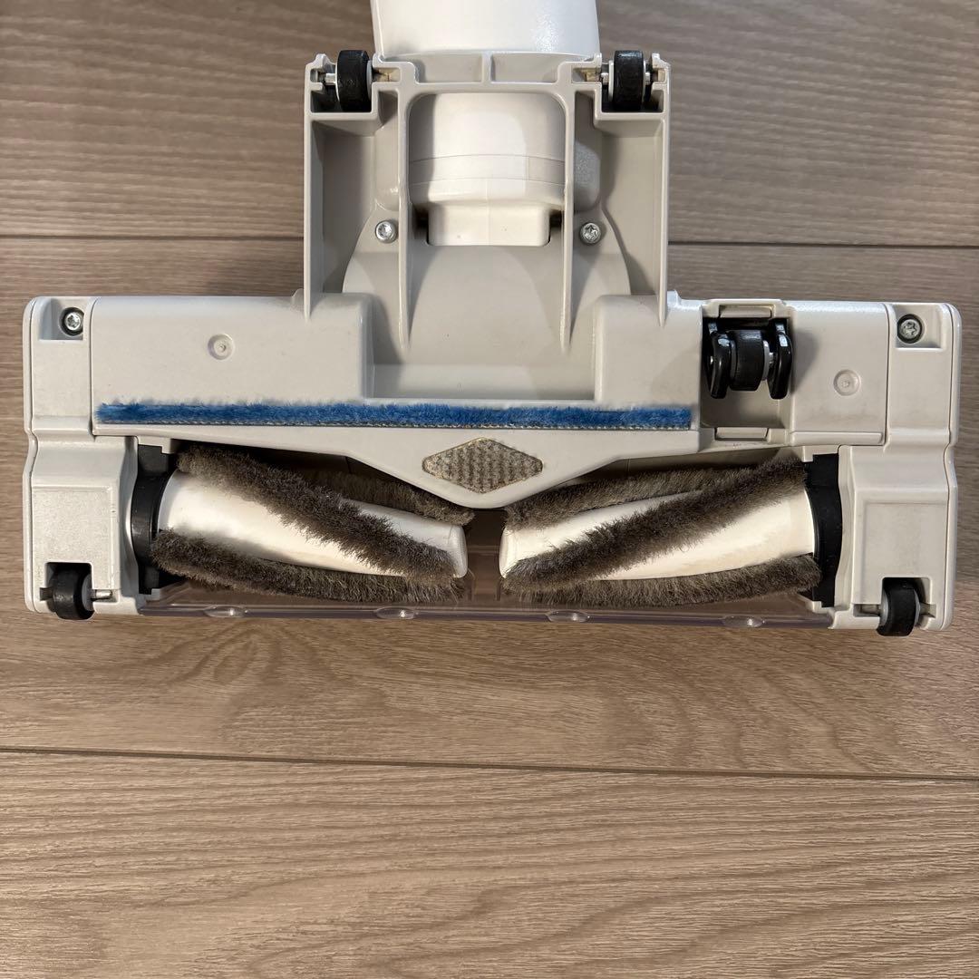 Panasonic MC-NS10K コードレス掃除機 2022年製