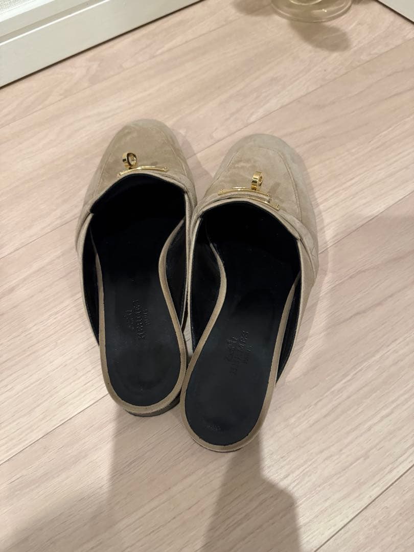 エルメスHermesスエードミュール