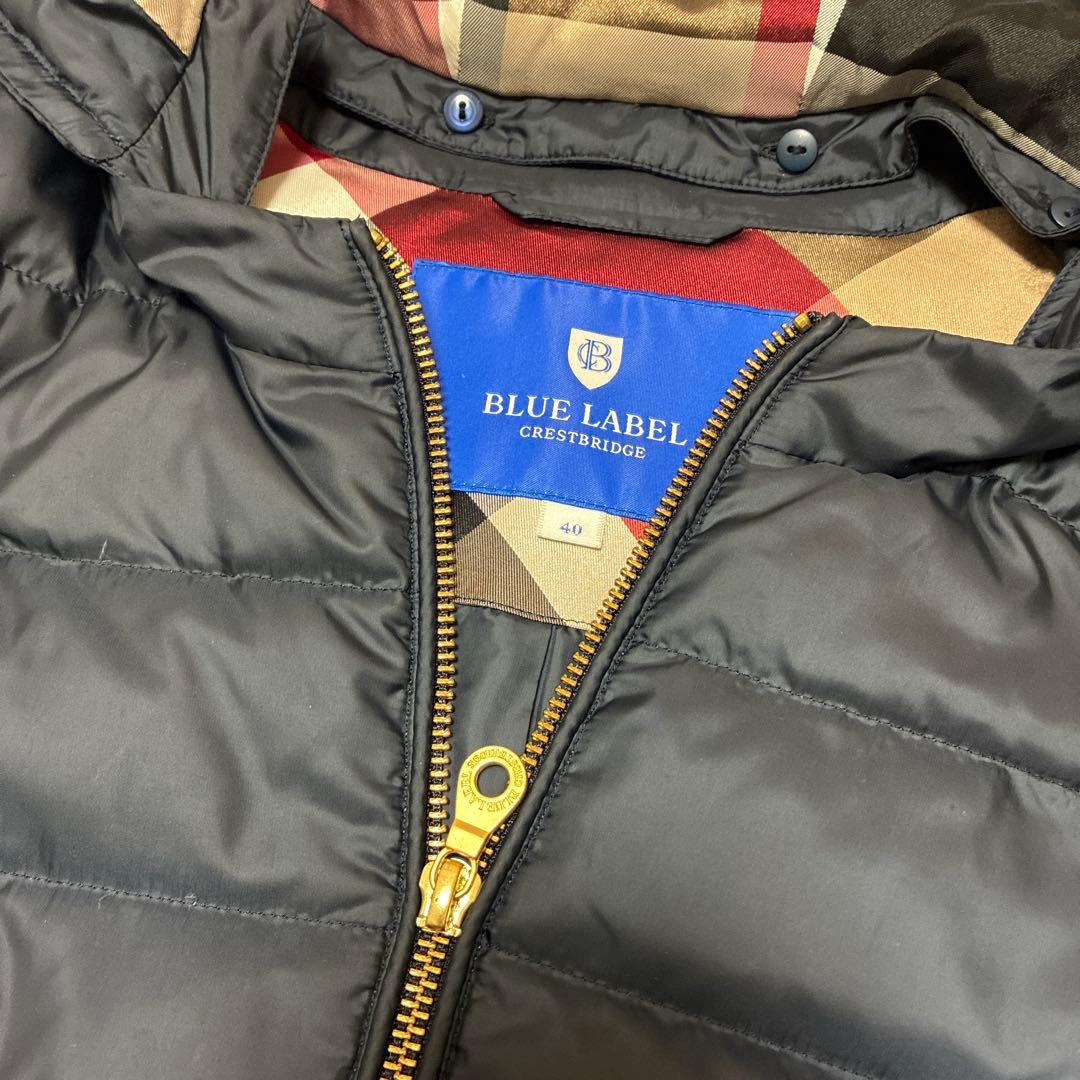美品 ブルーレーベルクレストブリッジダウンジャケット ネイビー フード取り外し可