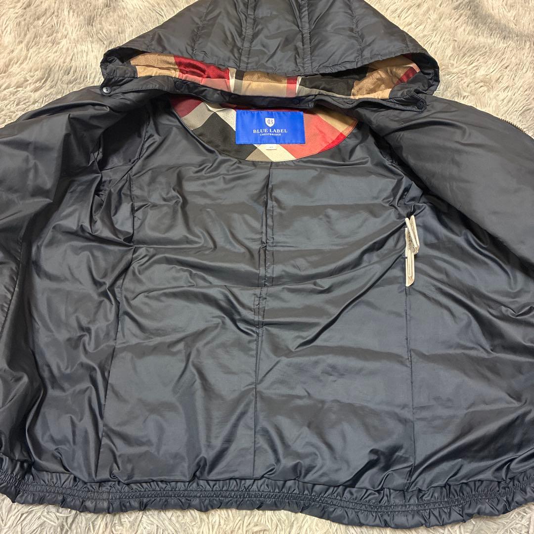 美品 ブルーレーベルクレストブリッジダウンジャケット ネイビー フード取り外し可