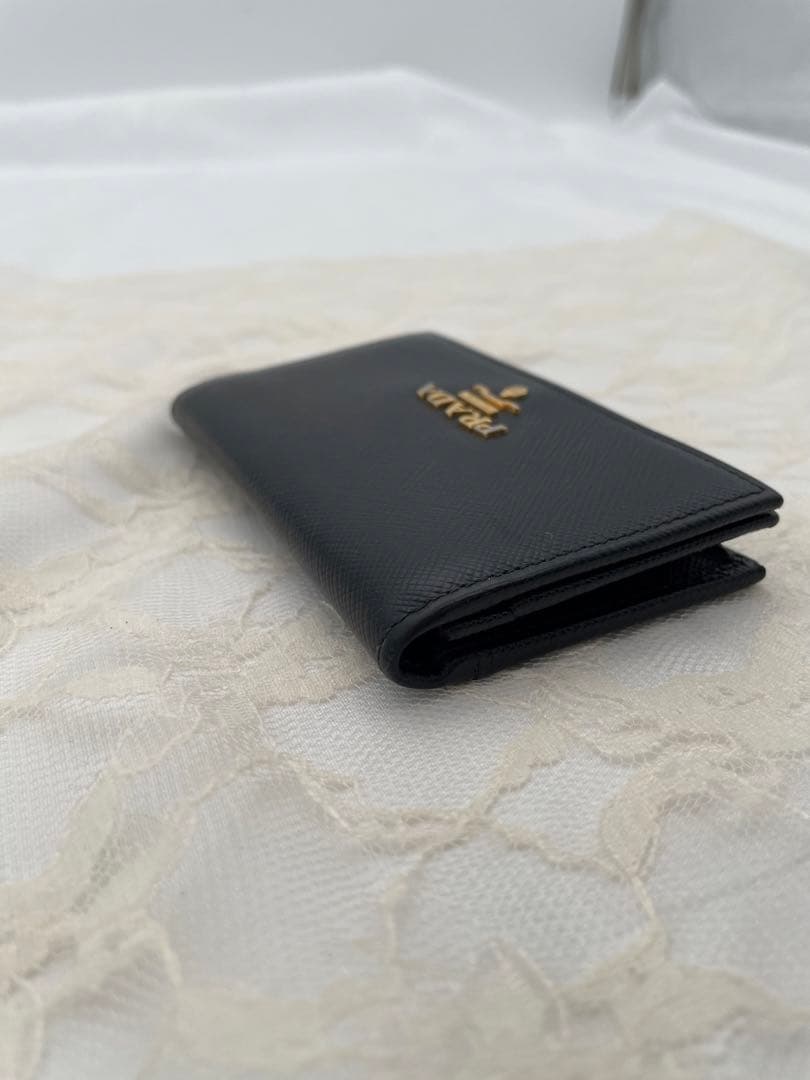 プラダ　名刺入れ