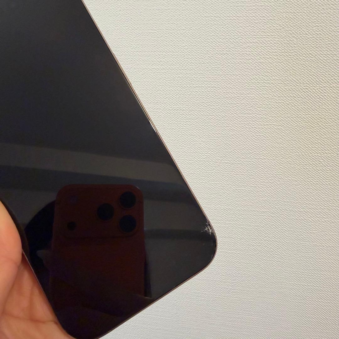 iPhone 16 Pro デザートチタニウム 本体 充電ケーブル付き