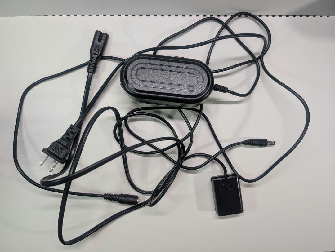 SONY カメラ ZV-E10　福袋　モニター・SDカード・ACアダプター付き