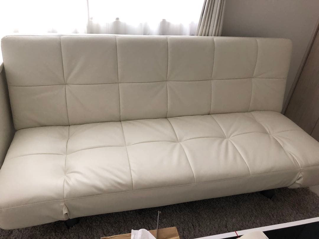 ホワイト合成皮革3人掛けソファ