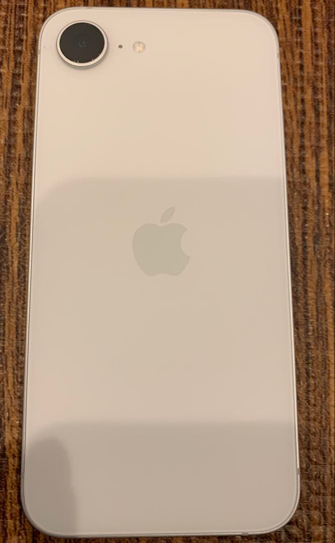 【美品】Apple iPhone 16eホワイト 本体(海外版)