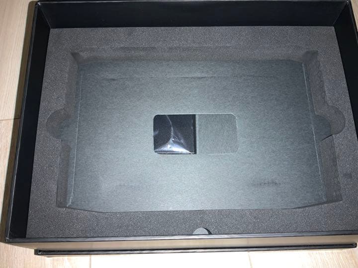 Windowsデスクトップ NUC8i7HVK Core i7-8809G DDR32GB SSD4TB