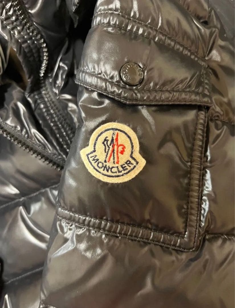 MONCLER モンクレール ダウンジャケット ブラック 光沢