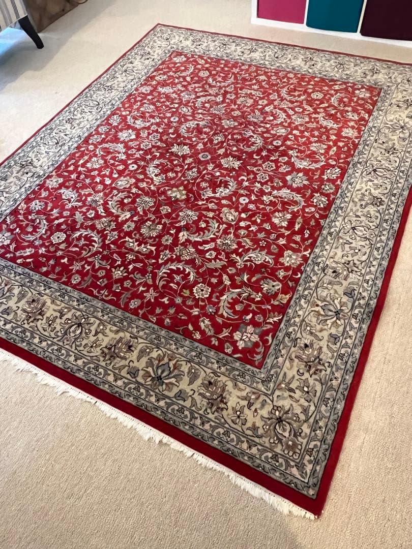 M*m様 赤とクリーム色のペルシャ絨毯