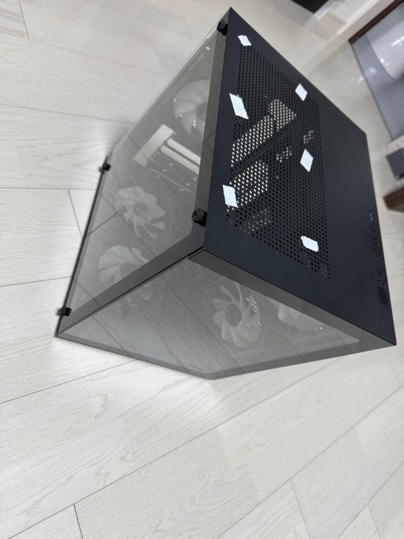 ミニタワーPCケース 強化ガラス 5x RGBファン搭載