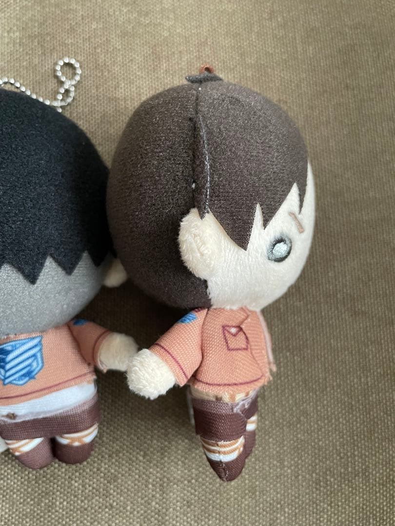 にとたん　進撃の巨人　マスコットキーホルダー　リヴァイ エレン　2個セット