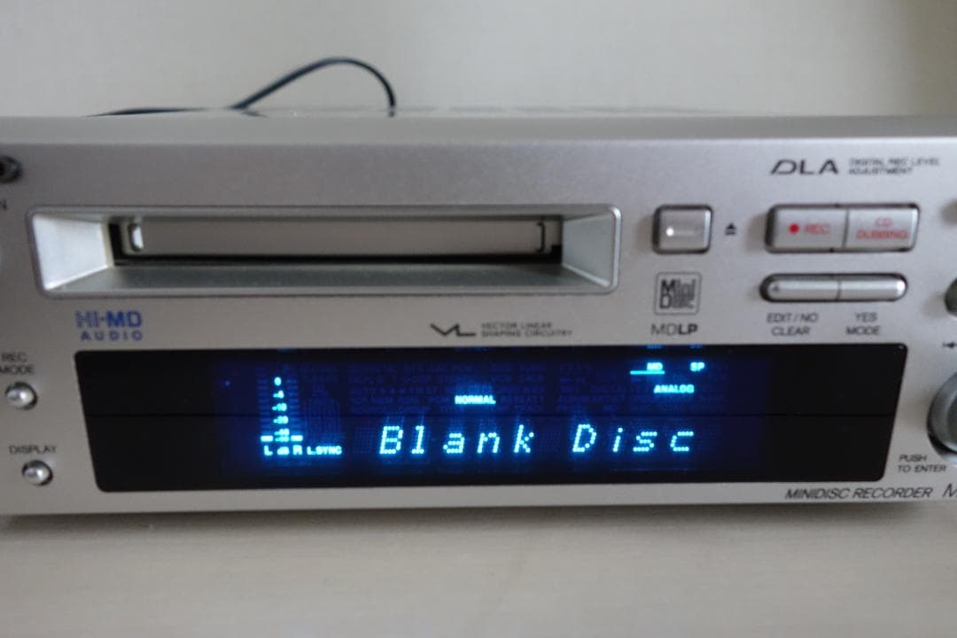 電源入りました Hi-MD/MDLP MDデッキ MD-105FX ONKYO