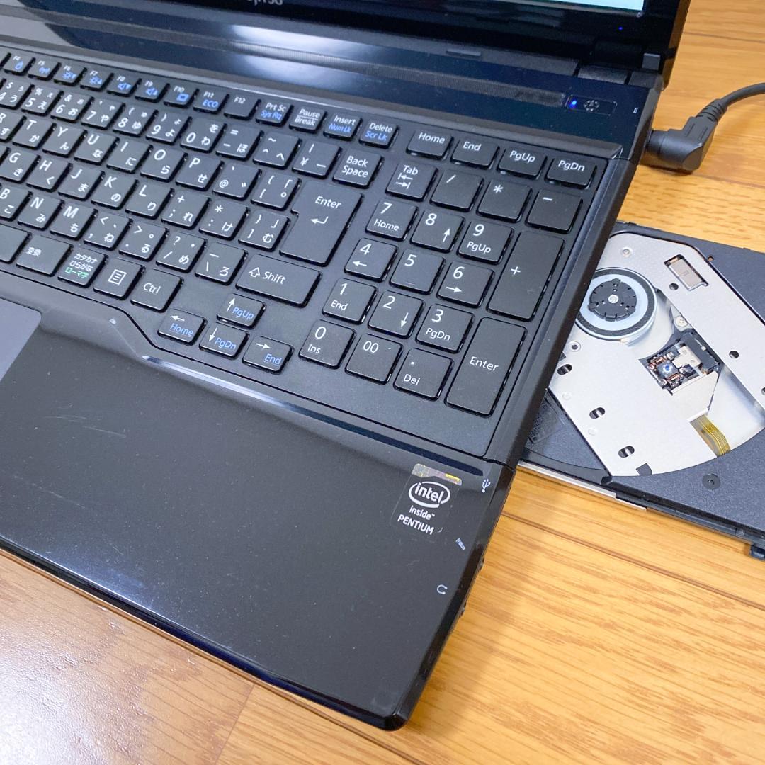 オフィス2021✨メモリ16GB SSD250 ブルーレイ 富士通ノートパソコン