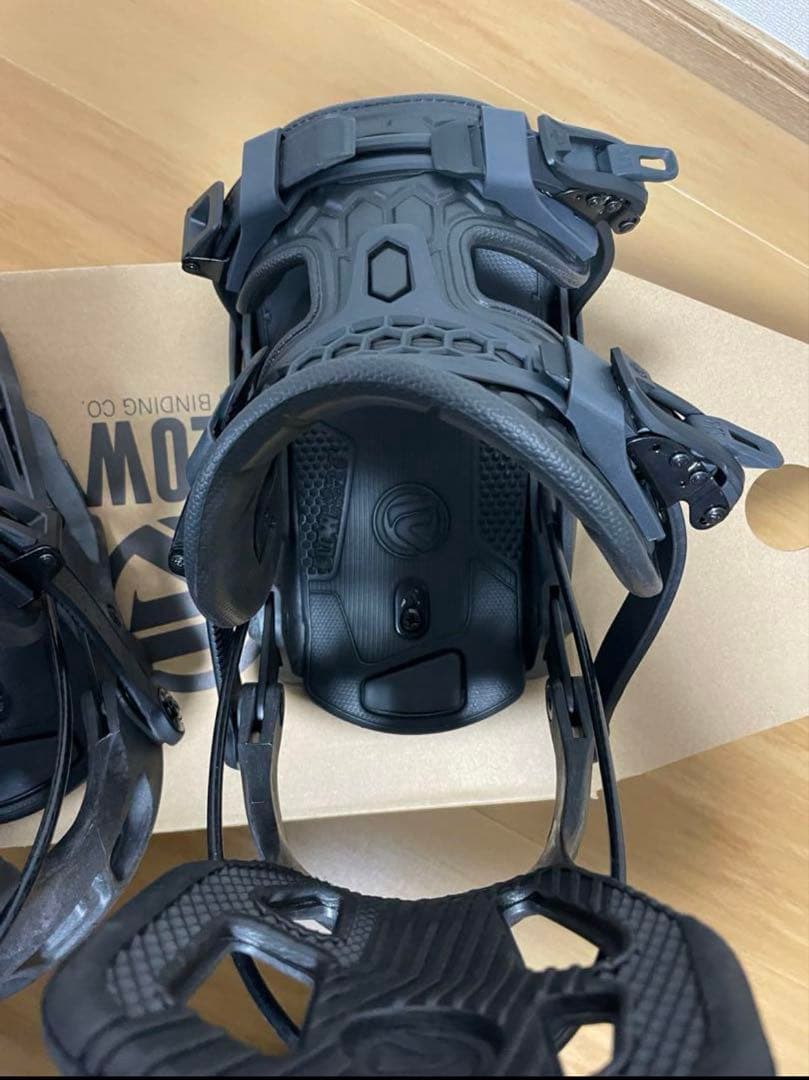 FLOW PIVOT ビンディング サイズL ブラック