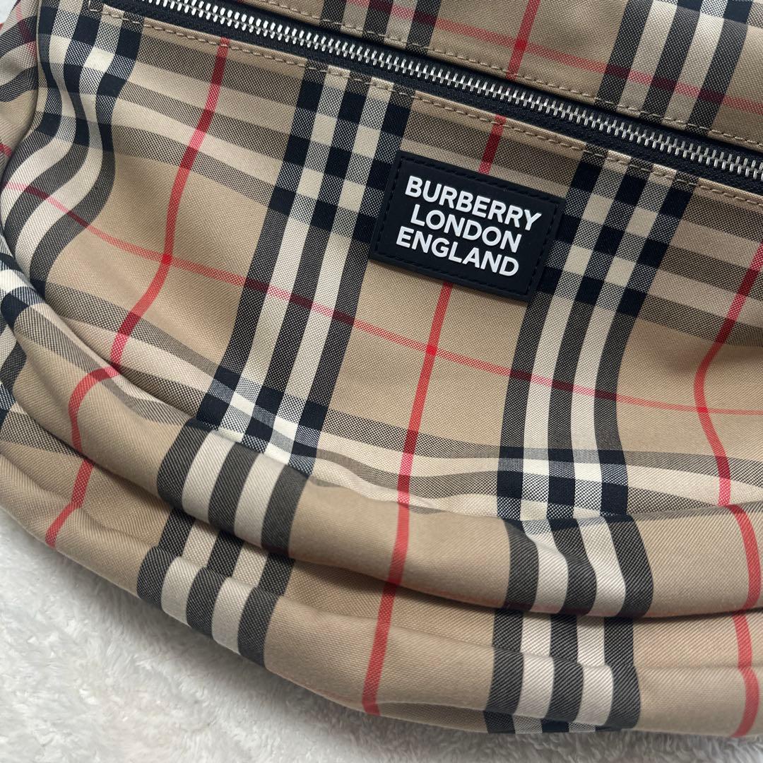 BURBERRY 人気定番チェック柄 ボディバッグ