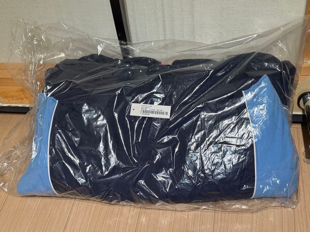 ジャケット・アウター Supreme Studded Stadium Jacket