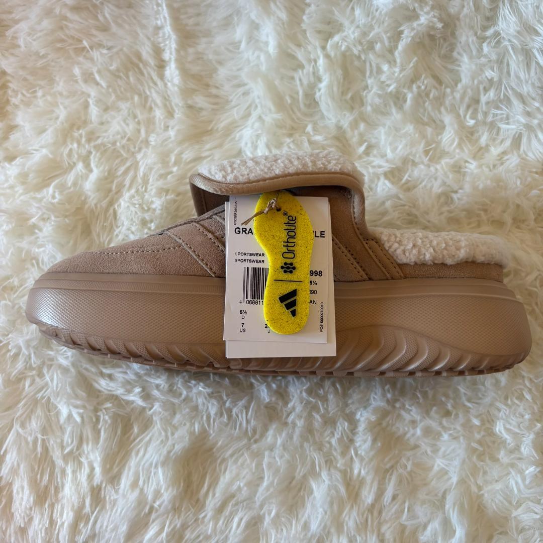 アディダス韓国 Adidas 冬ミュール Grand Court Mule 新品