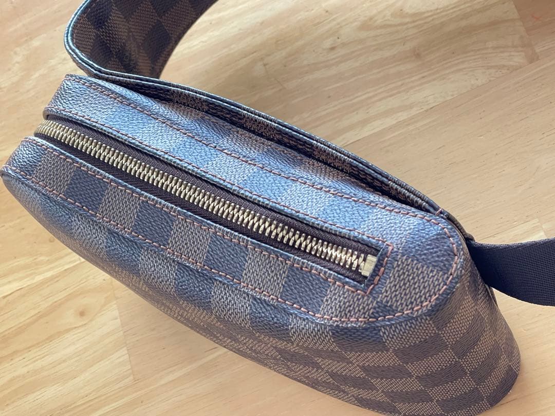 LOUIS VUITTON ダミエパターン ボディバッグ ブラウン