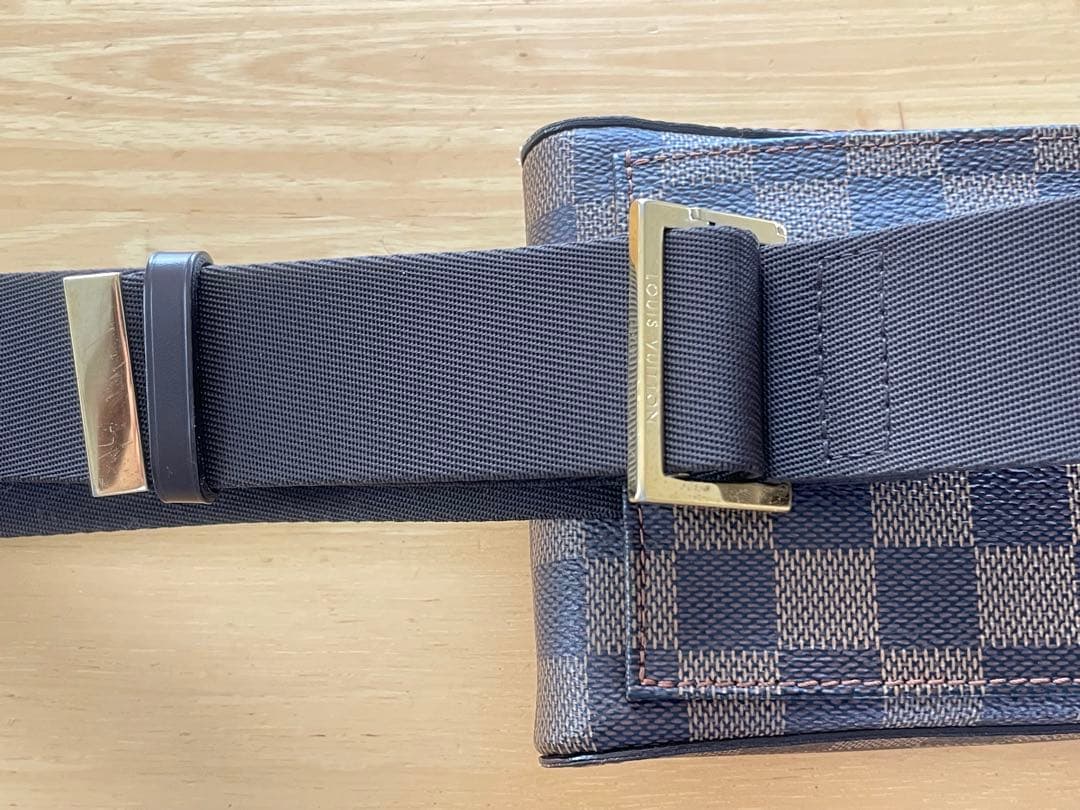 LOUIS VUITTON ダミエパターン ボディバッグ ブラウン