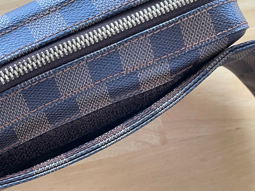 LOUIS VUITTON ダミエパターン ボディバッグ ブラウン