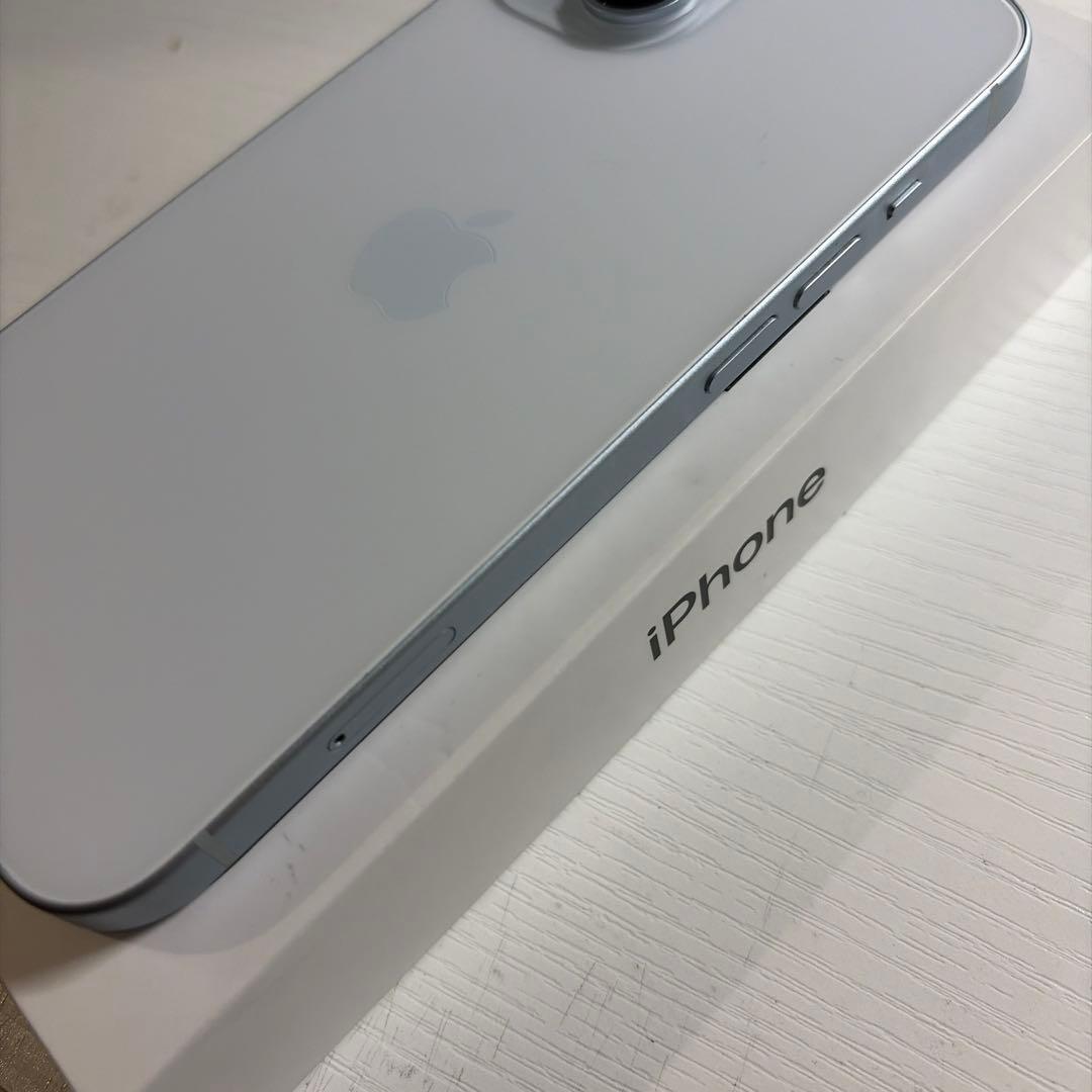 iPhone15 128GB ブルー SIMフリー 極美品