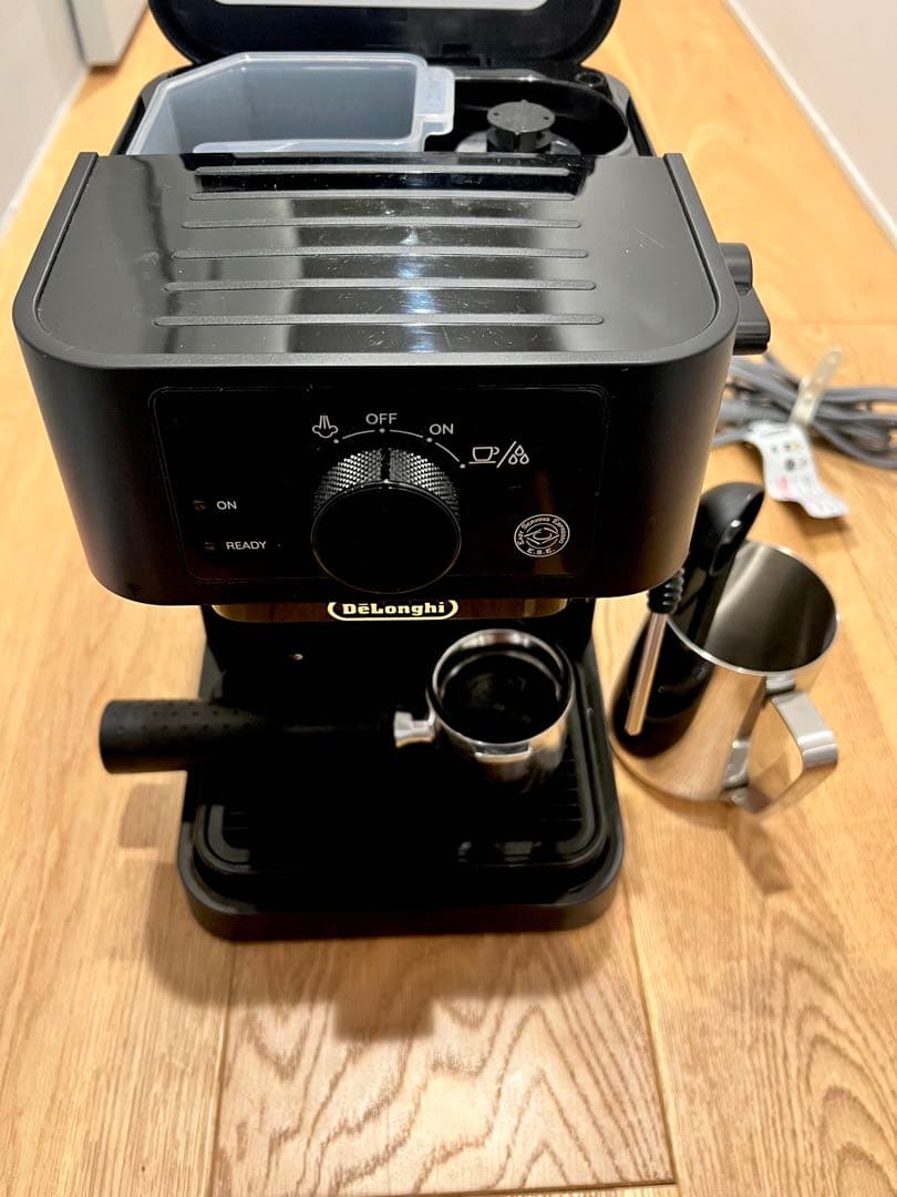 DeLonghi エスプレッソマシン スティローザ　EC235 J BK