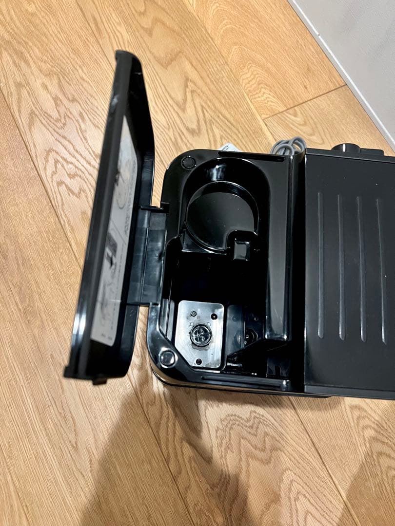 DeLonghi エスプレッソマシン スティローザ　EC235 J BK