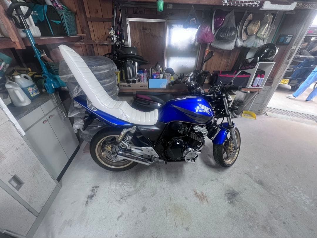 cb400sf 三段シート 白エナメル