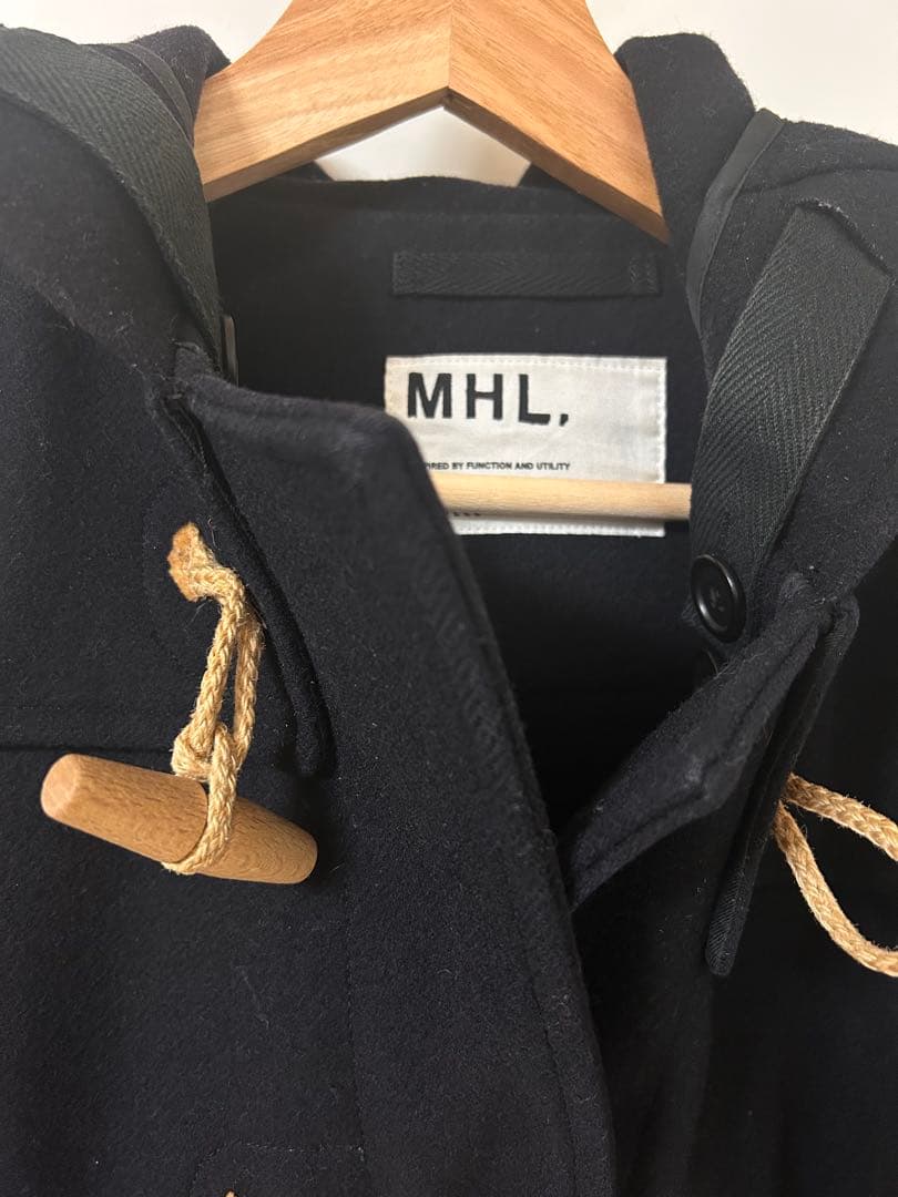 即発送⭐︎クリーニング済MHL. マーガレットハウエル　ダッフル紺