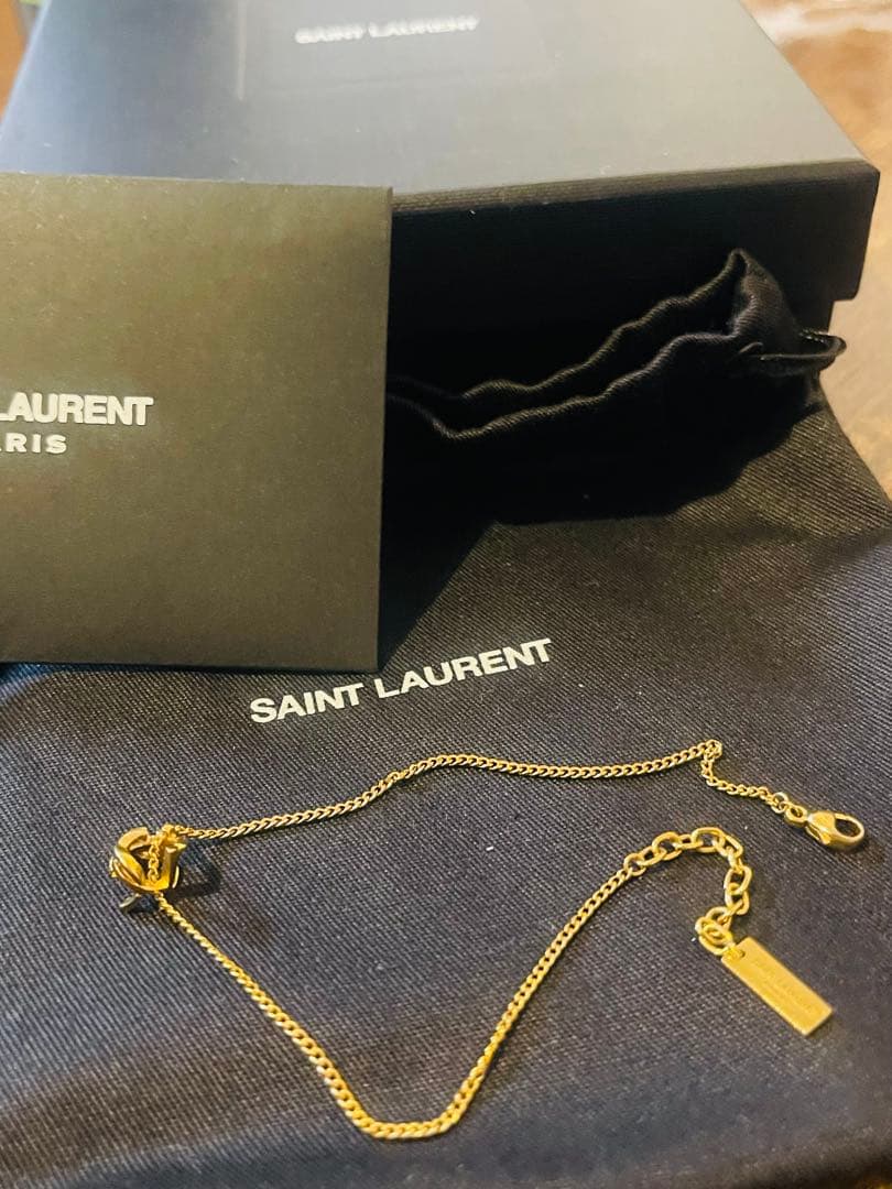 Yves Saint Laurent ゴールドブレスレット